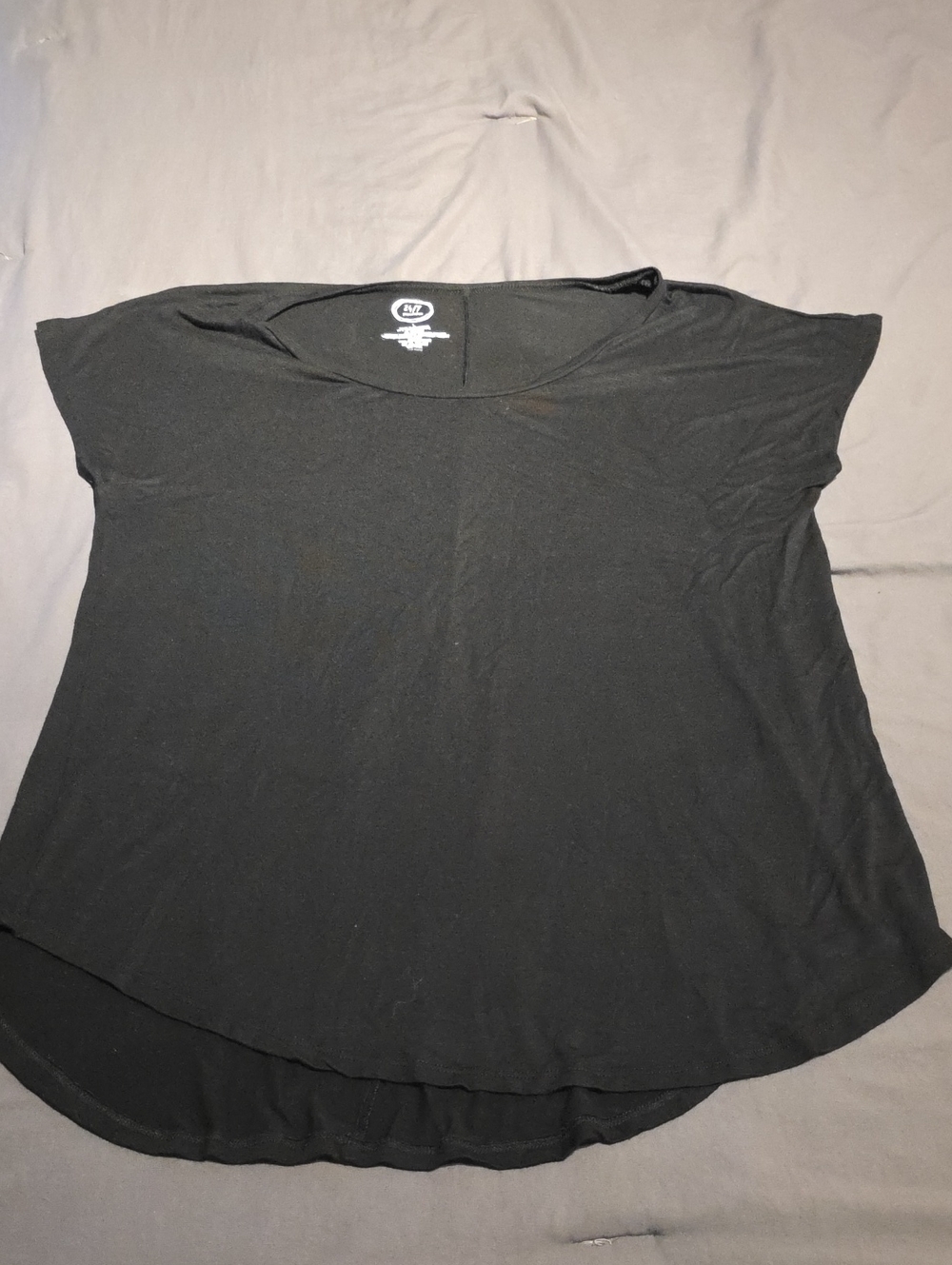 Women's Black Short Sleeve Scoop Neck Tee - Casual Essential